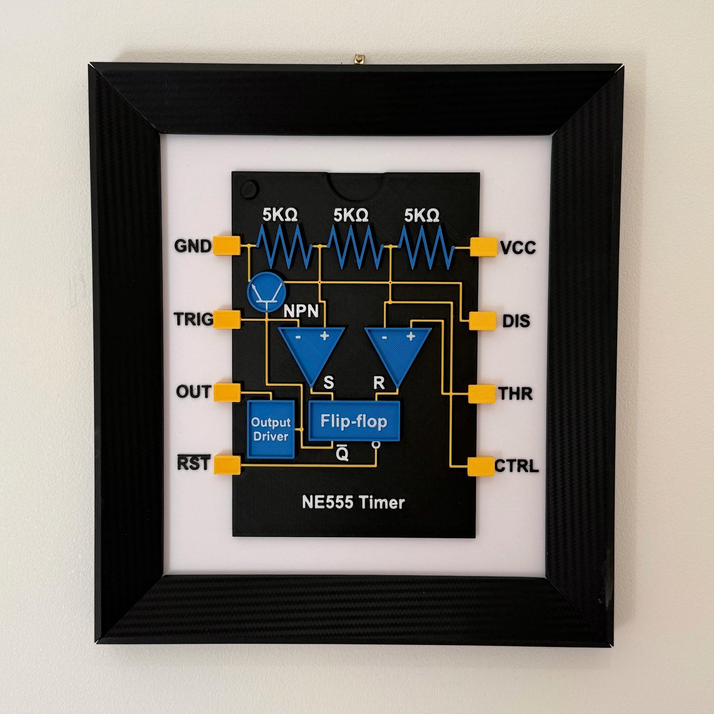3D Printed NE555 Timer IC Model with Internal Block Diagram – Electronics Gift / Maker Decor