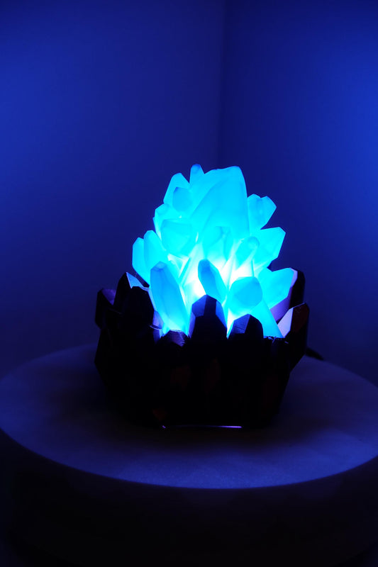 Energon Crystal Lamp – Transformers Inspired LED Night Light, Sci-Fi Desk Lamp, Glowing Crystal Light, Gaming Decor, Cyberpunk Lamp